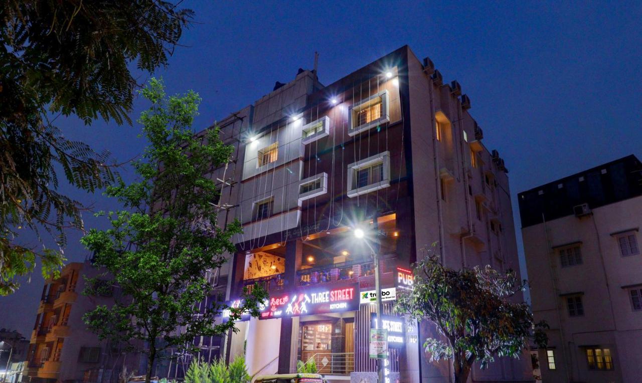 Treebo Three Street Inn Bengaluru Zewnętrze zdjęcie